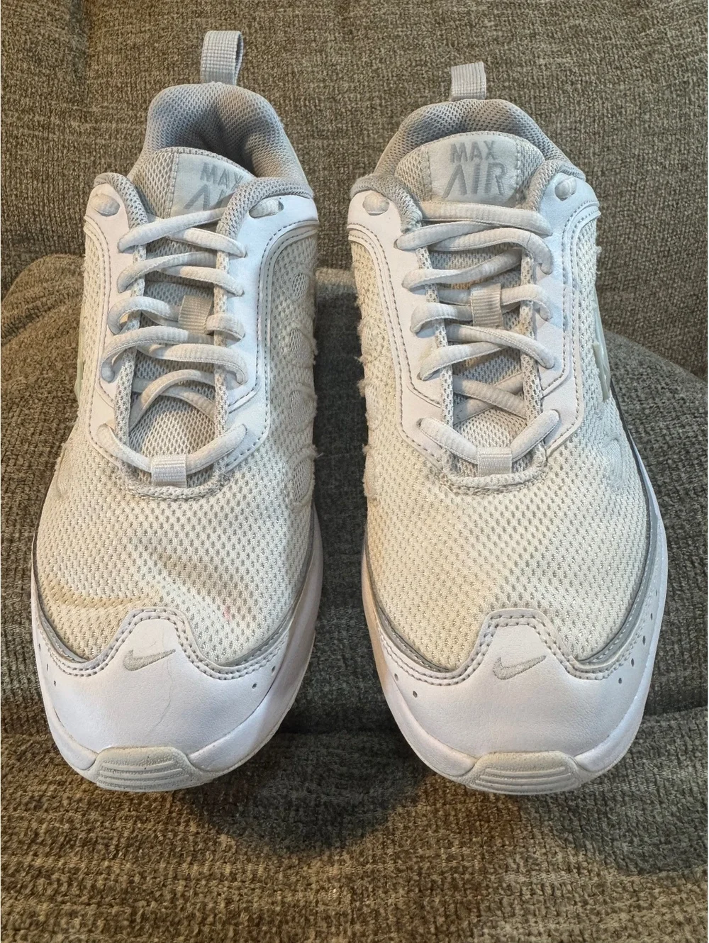 Nike Air Max AP White Pure Platinum Metallic Silver Sneakers Women's Size 9